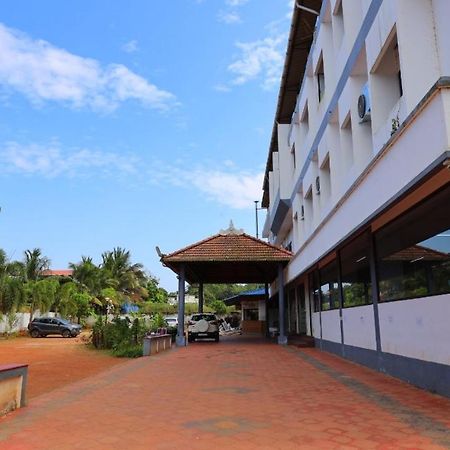 Kukuresidency Hotel Wadakkanchery ภายนอก รูปภาพ