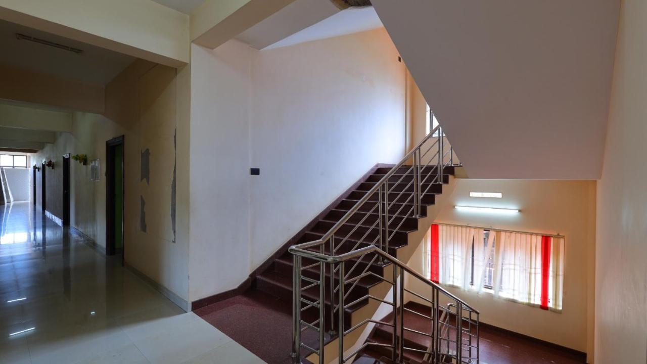 Kukuresidency Hotel Wadakkanchery ภายนอก รูปภาพ